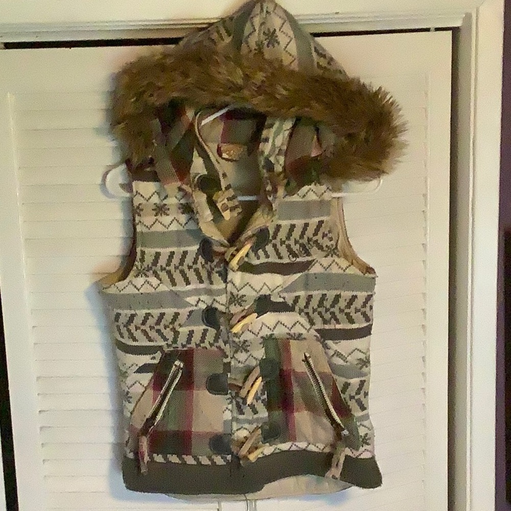 🌲Toggle Vest🌲